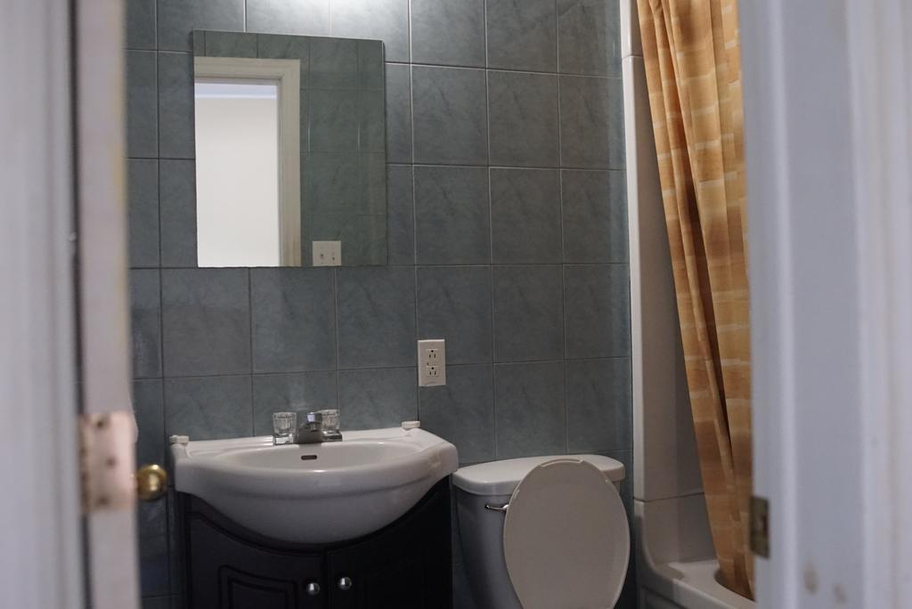 Motel Montreal Notre-Dame-de-l'Ile-Perrot Ngoại thất bức ảnh