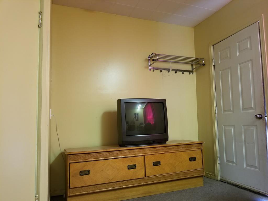 Motel Montreal Notre-Dame-de-l'Ile-Perrot Ngoại thất bức ảnh