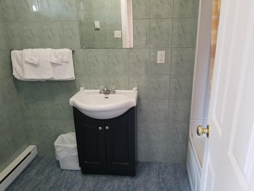 Motel Montreal Notre-Dame-de-l'Ile-Perrot Ngoại thất bức ảnh